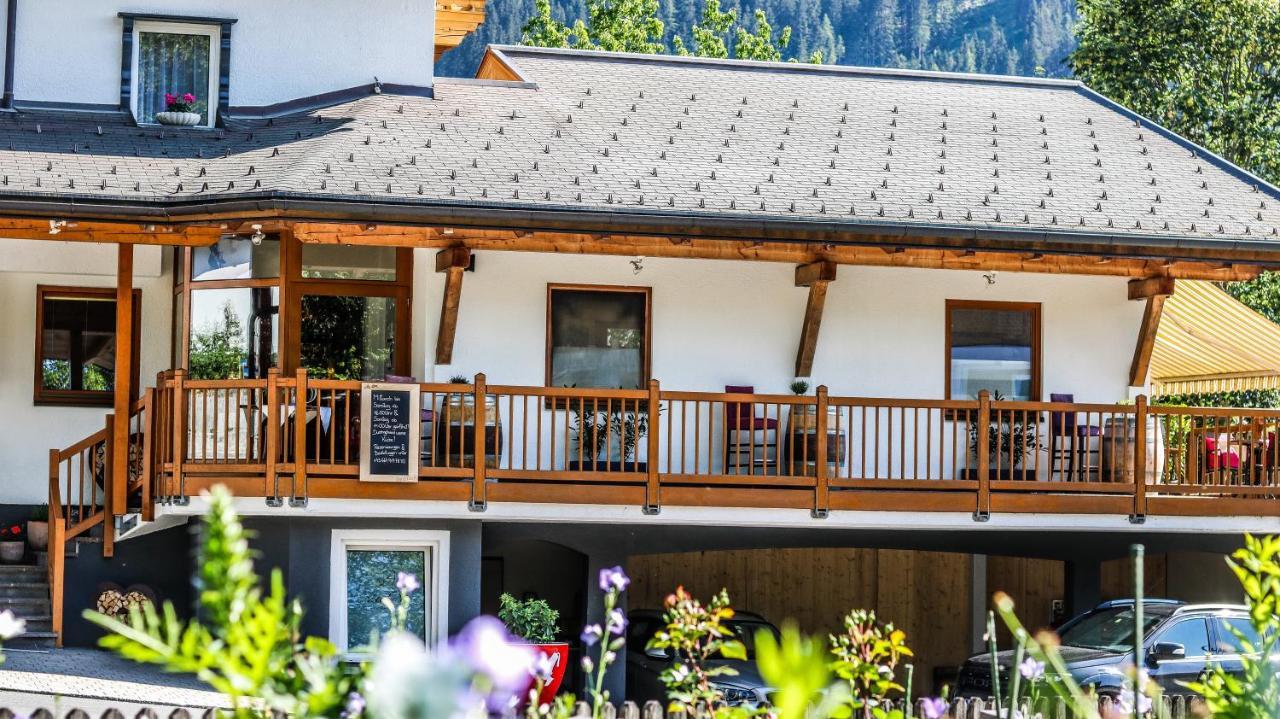 Kia Ora Restaurant Hotel